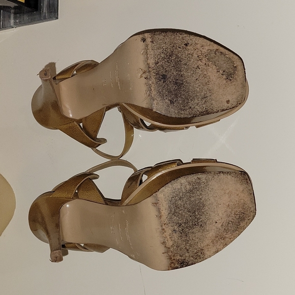 Patent Leather Saint Laurent Tribute Heels - Picture 11 of 12